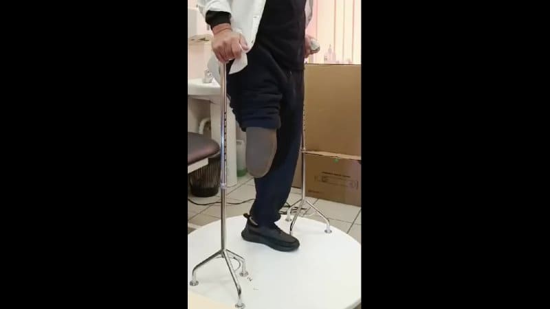 Применение вращающейся платформы с поручнями в ортопедии